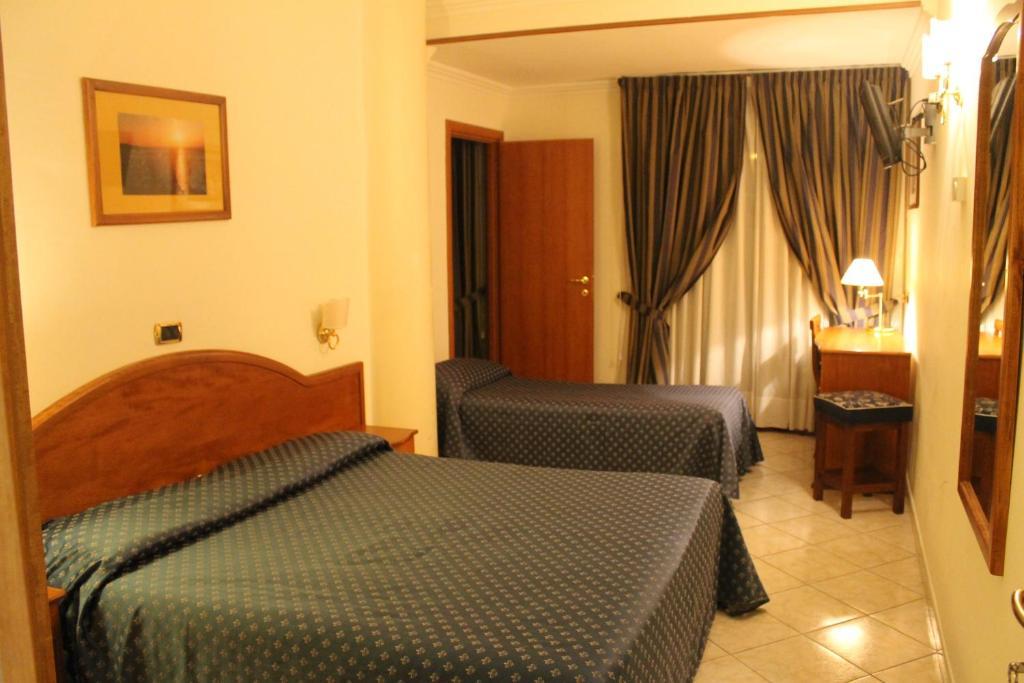 Hr Hotel & Spa Piano di Sorrento Room photo